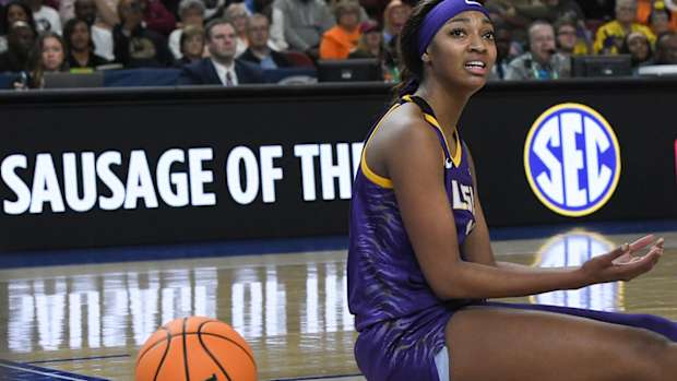 LSU Tigers forward Angel Reese